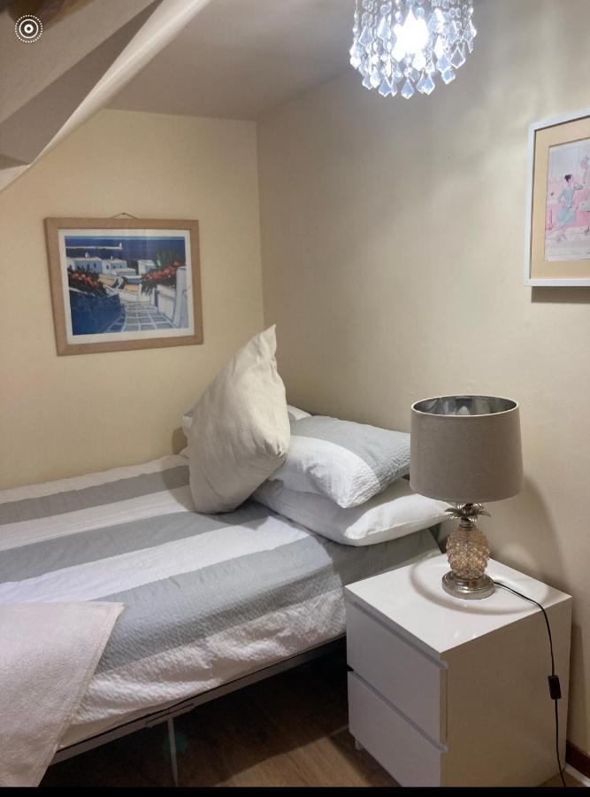 2 Bedroom Apartment In Saltcoats Town Beside The Seaside Екстер'єр фото